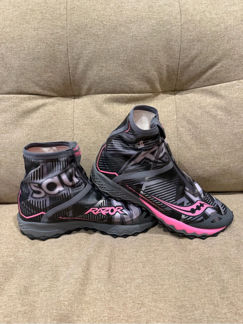 Saucony Razor Ice Plus Trail Running Shoe - Women's Shoes 9.5